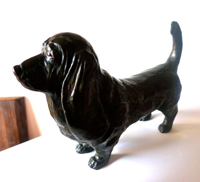 Odile de Wismes - Le Basset Hound. 18X13 cm